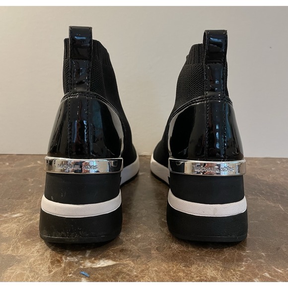 Michael Kors Womens Skyler Black Knit Stretch Wedge Bootie Travel Moonboot 7M - Picture 9 of 16